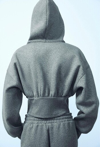 s Beden ZARA SİMLİ SWEATSHIRT