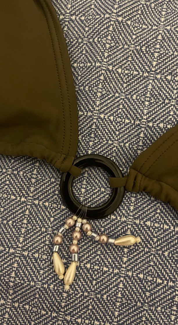 Zincir Detaylı Koyu Haki Kadın Bikini Üstü - Görsel 2