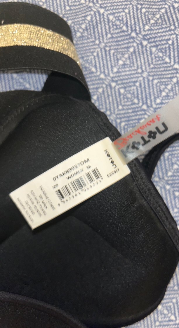 Siyah Parlak Detaylı Strappy Bikini Üstü - Görsel 4