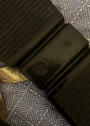 Altın Rengi Dolgu Topuklu Kadın Terlik - Görsel 4