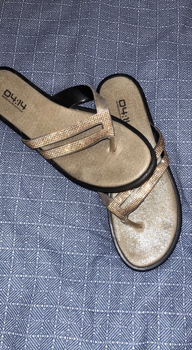 Altın Rengi Dolgu Topuklu Kadın Terlik - Görsel 2