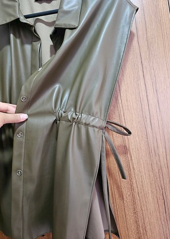 l Beden Düğmeli Kolsuz Deri Kadın Ceket