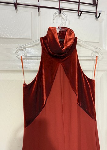 Kiremit rengi Kolsuz Drapeli Abiye - Görsel 2