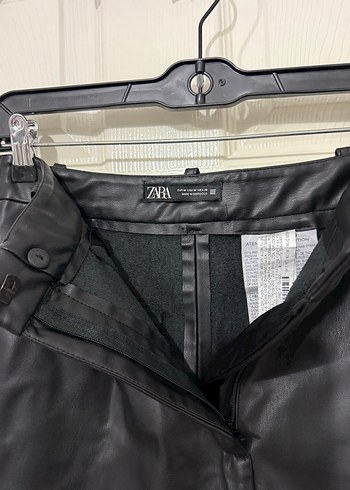 Kadın Siyah Zara Deri Şort - Görsel 2