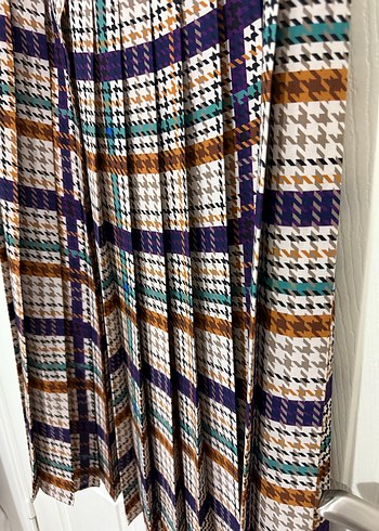 Çok Renkli Uzun Piliseli Etek - Görsel 4