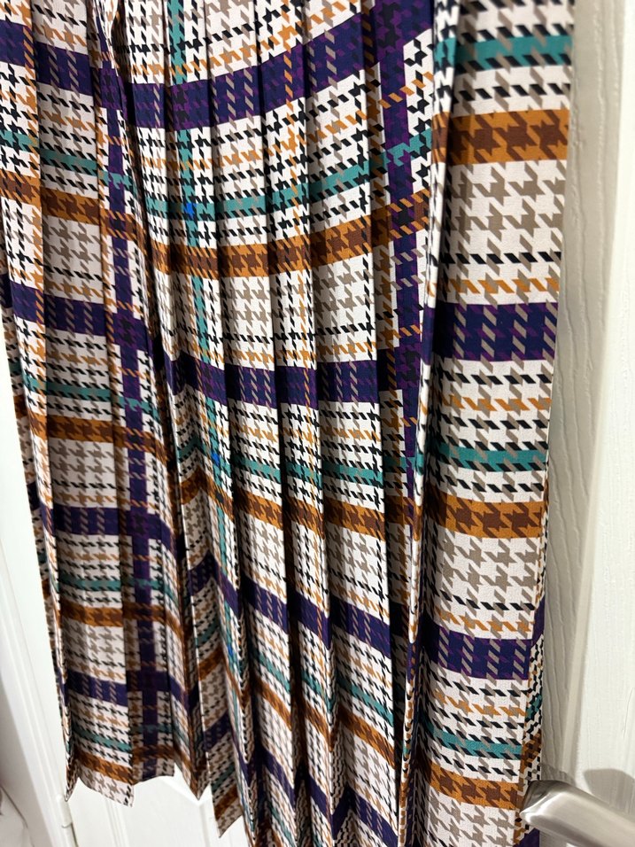 Çok Renkli Uzun Piliseli Etek - Görsel 4