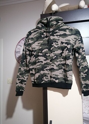 Asker desenli sweatshirt