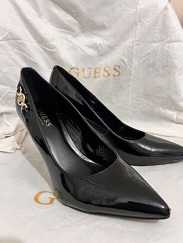 Guess Guees ayakkabı