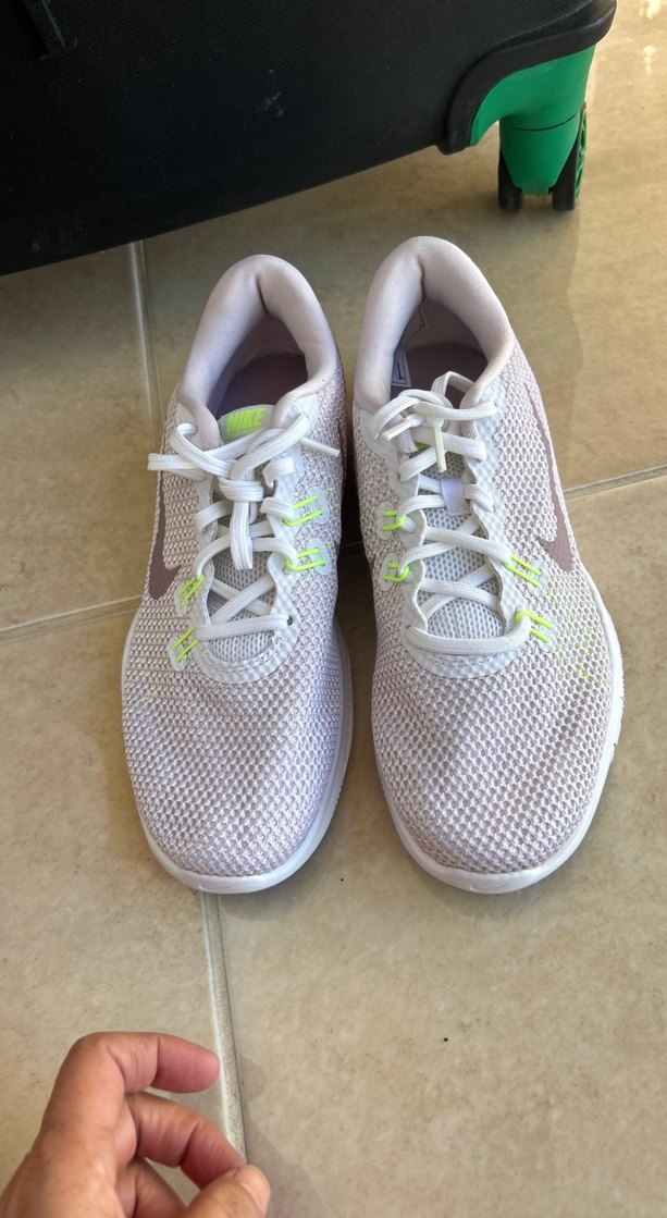 Beyaz Bağcıklı Kadın Nıke Spor Ayakkabı - Görsel 2