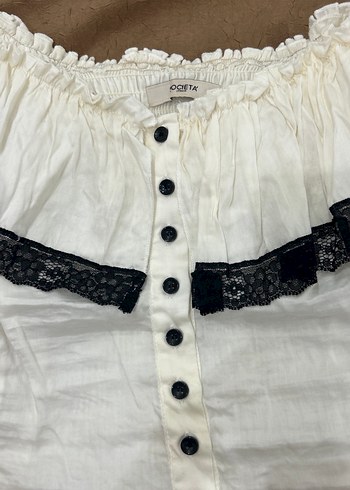 Dantel Detaylı Beyaz Fırfırlı Bluz - Görsel 3
