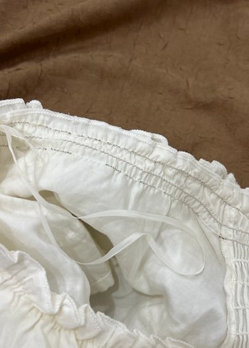 Dantel Detaylı Beyaz Fırfırlı Bluz - Görsel 12