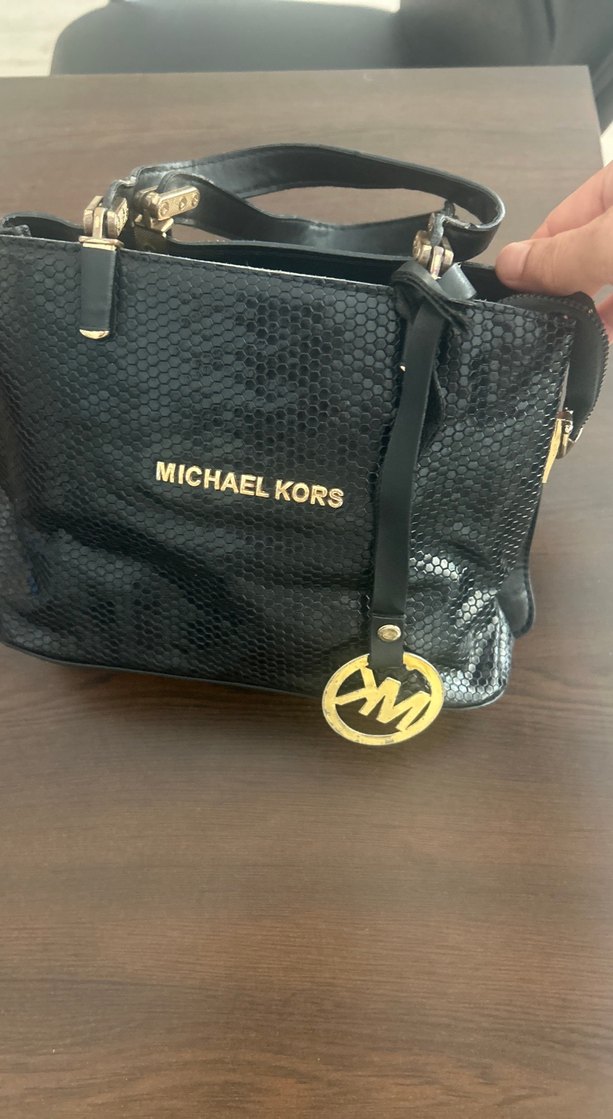 Michael Kors Siyah El Çantası — görsel 2/10