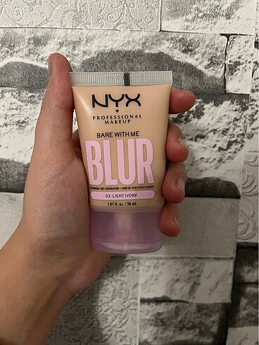NYX BLUR FONDÖTEN