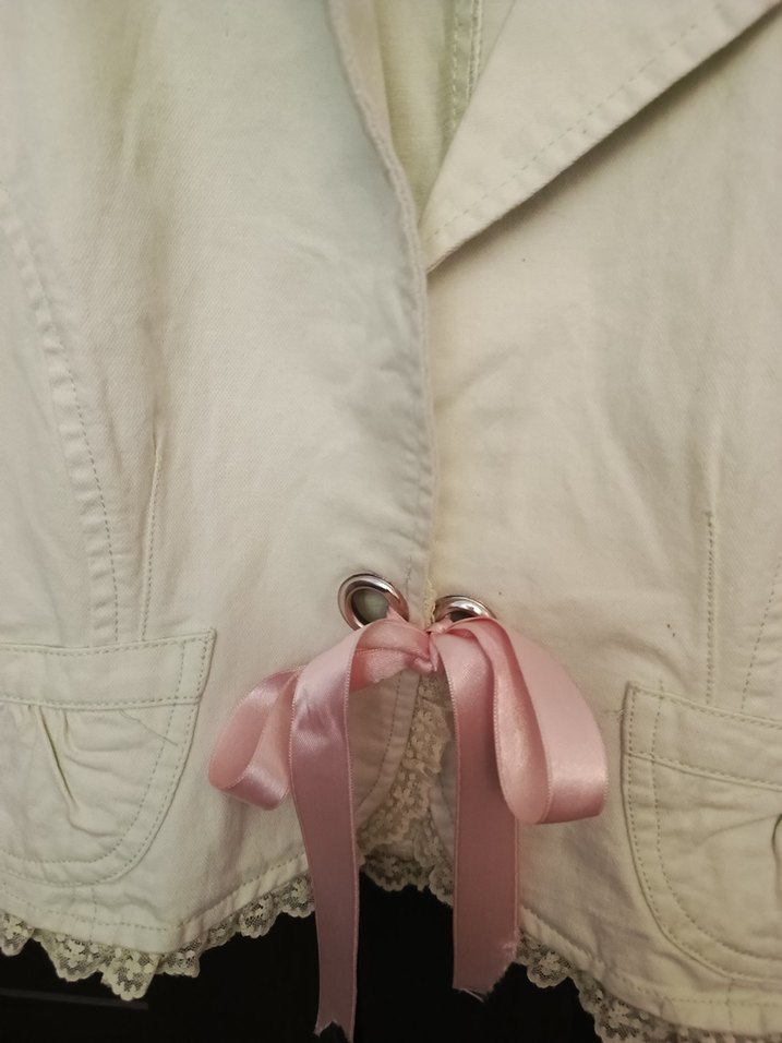 Kız Çocuk Bej Kısa Kollu Düğmeli Bolero - Görsel 2