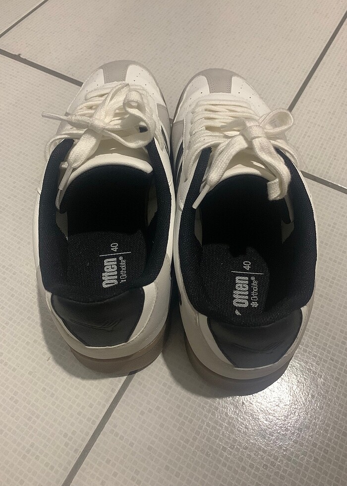 beyaz spor ayakkabı - Görsel 4