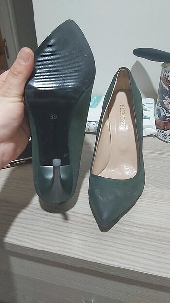 Diğer Haki stiletto