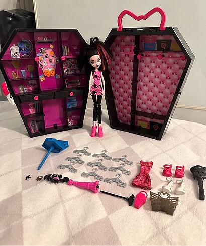 Monster High Draculaura Draculocker