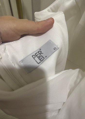 Boyundan bağlamalı gece elbisesi - Görsel 4