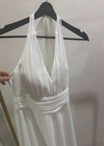 Boyundan bağlamalı gece elbisesi - Görsel 3