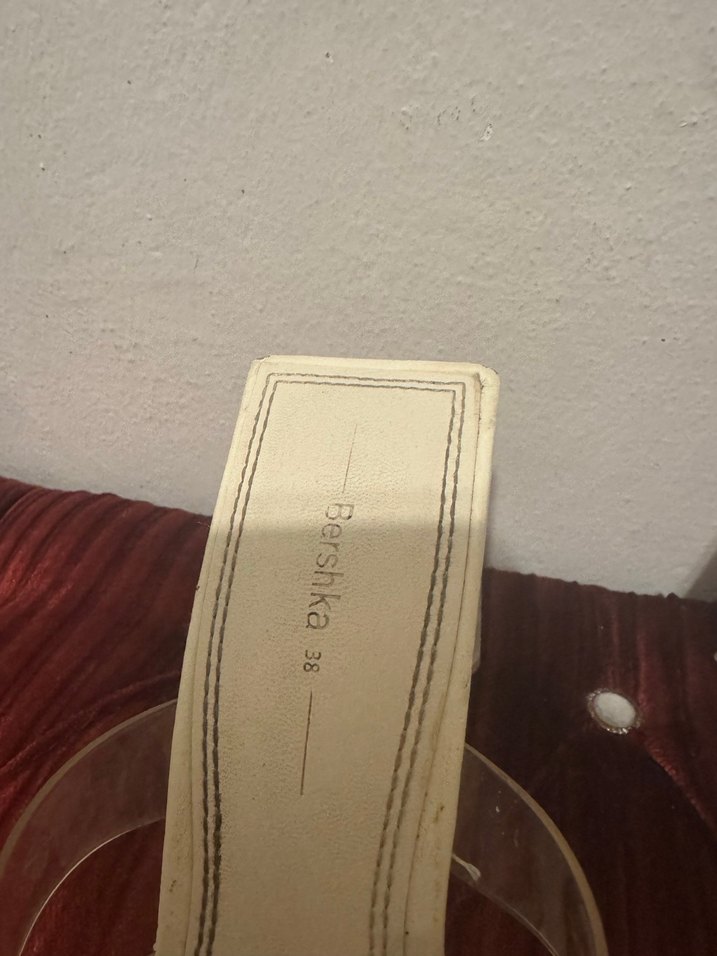 Bershka Şeffaf Topuklu Bej Kadın Terlik - Görsel 4