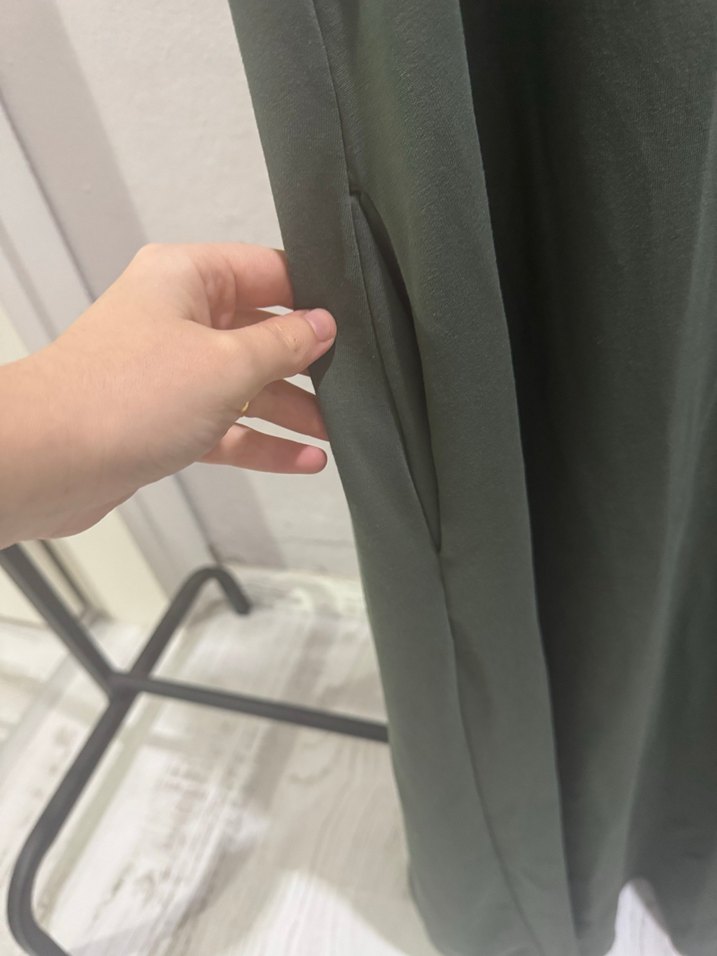 Kolsuz Yeşil Uzun Elbise - Görsel 3