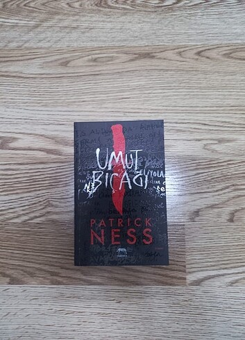 Beden KAOS YÜRÜYÜŞÜ SERİSİ UMUT BIÇAĞI - SORGU VE SIR - PATRICK NESS