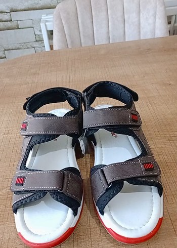 39 Beden Kinetix Spor Sandalet