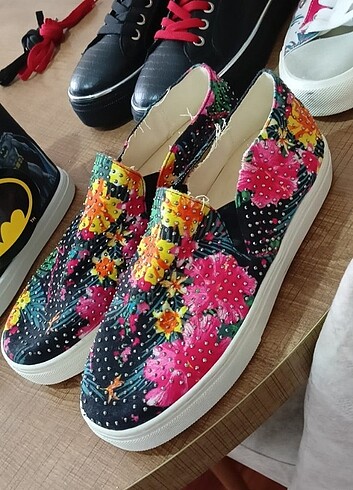 39 Beden çeşitli Renk Fiorucci bez ayakkabı