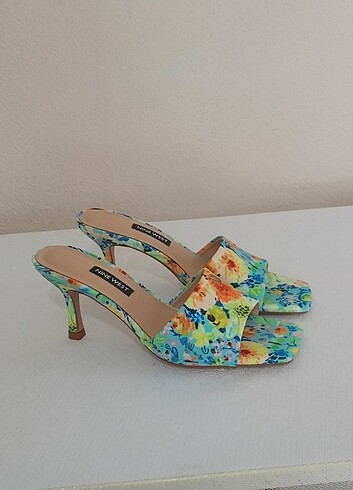 Nine west topuklu terlik