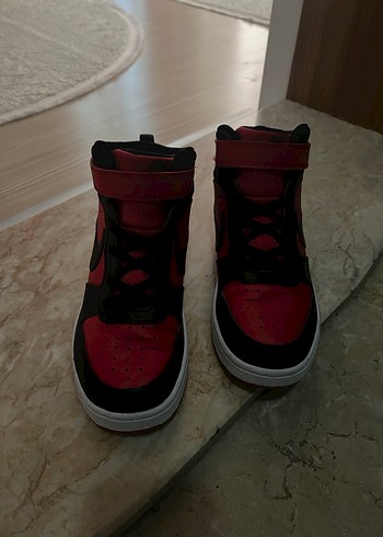 Nike spor ayakkabısı