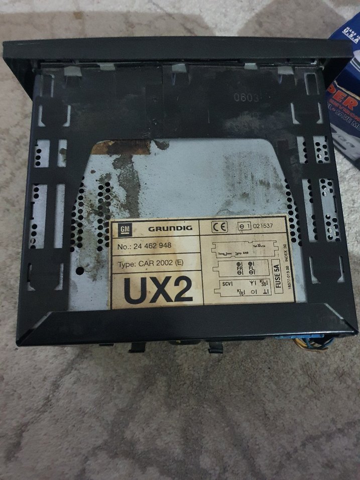 Grundig Car 2002 Siyah Müzik Sistemi - Görsel 2