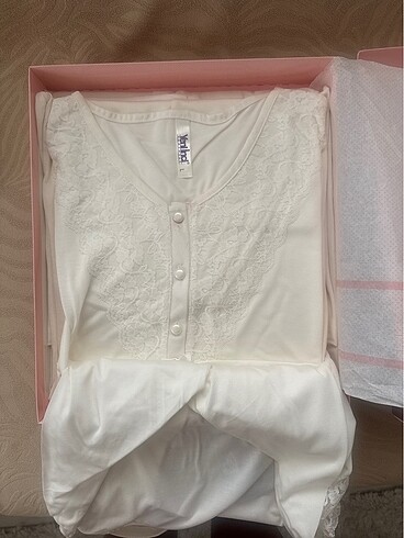 l Beden beyaz Renk Pijama takımı