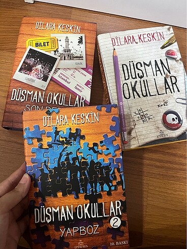 Düşman okullar