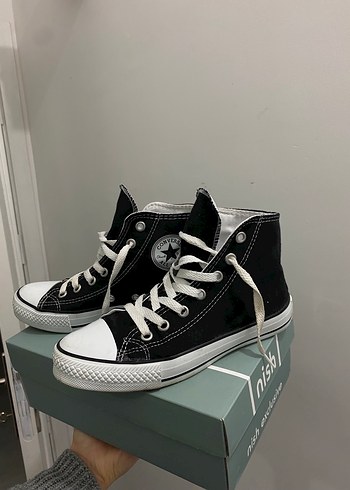 Siyah converse