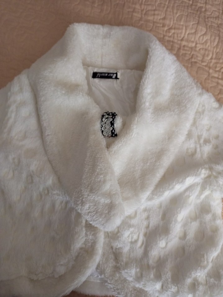 Kız Çocuk Beyaz Kürklü Bolero - Görsel 2