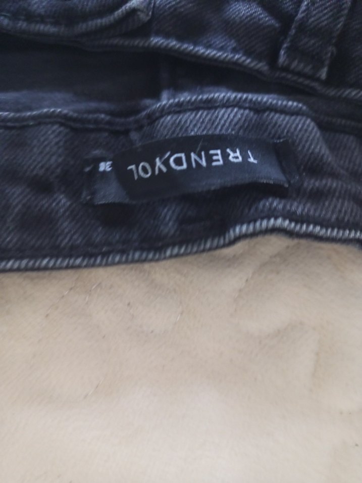 ikili Trendyol pantolon hiçbir sıkıntısı yoktur ihtiyaç fazlasi - Görsel 3