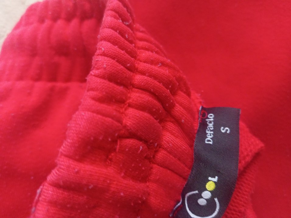 Kırmızı ve Siyah Eşofman Altı - Görsel 3