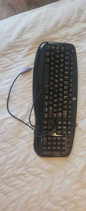 Logitech Classic Keyboard Klavye - Görsel 2