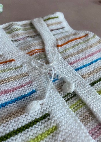 Pastel Renkli Örgü Kız Bebek Takımı - Görsel 3