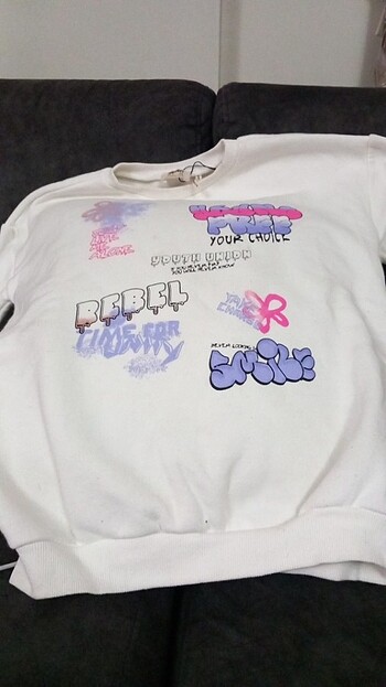 Beyaz sweatshirt 