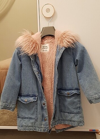 Zara Zara nin viral kürklü denim montu