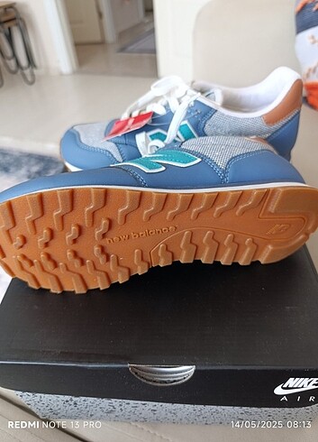 37 Beden mavi Renk Bayan orginal New balance