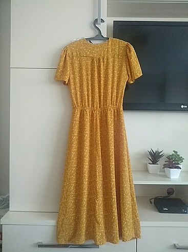 38 Beden Hardal sarısı ,yazlık elbise
