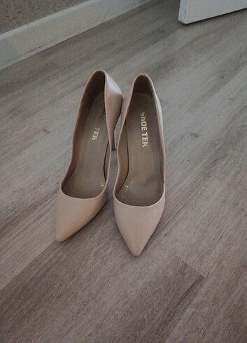 39 Beden ten rengi Renk Stiletto 