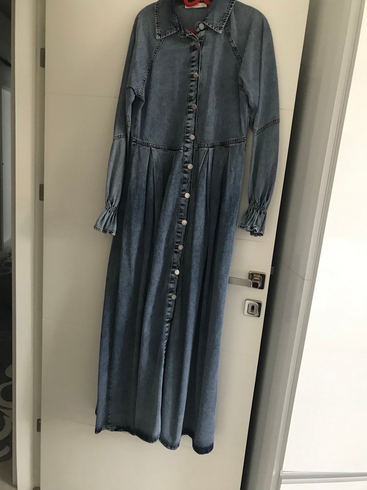 Düğmeli Kot Uzun Elbise - Görsel 3