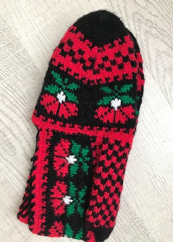 Renkli Nakışlı Örgü Patik - Görsel 2