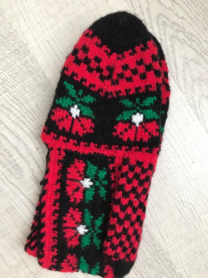 Renkli Nakışlı Örgü Patik - Görsel 2