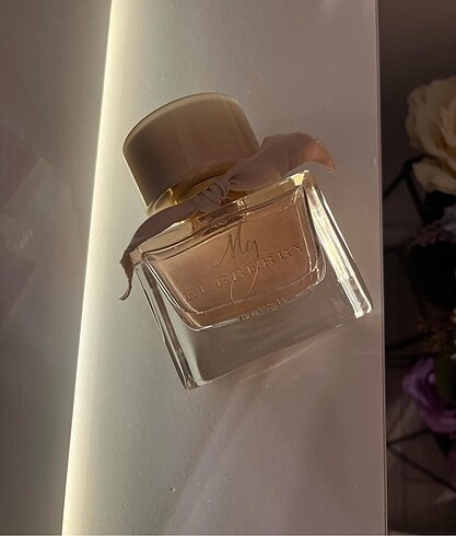 Burberry blush 50 ml edp, muhteşem bir koku deneyimi..
