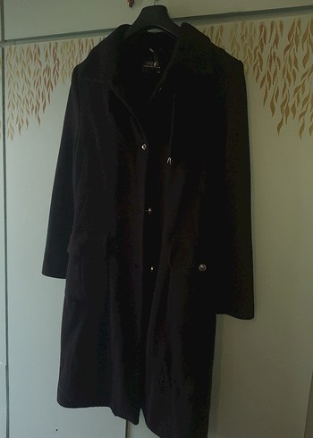 Siyah Uzun Kaban - Görsel 3