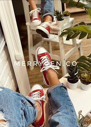 36 Beden kırmızı Renk ConverseAllStar